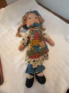 Knickerbocker Holly Hobbie Rag Doll Patchwork Dress